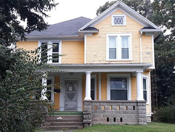 1st image of 619 Kilbourne St