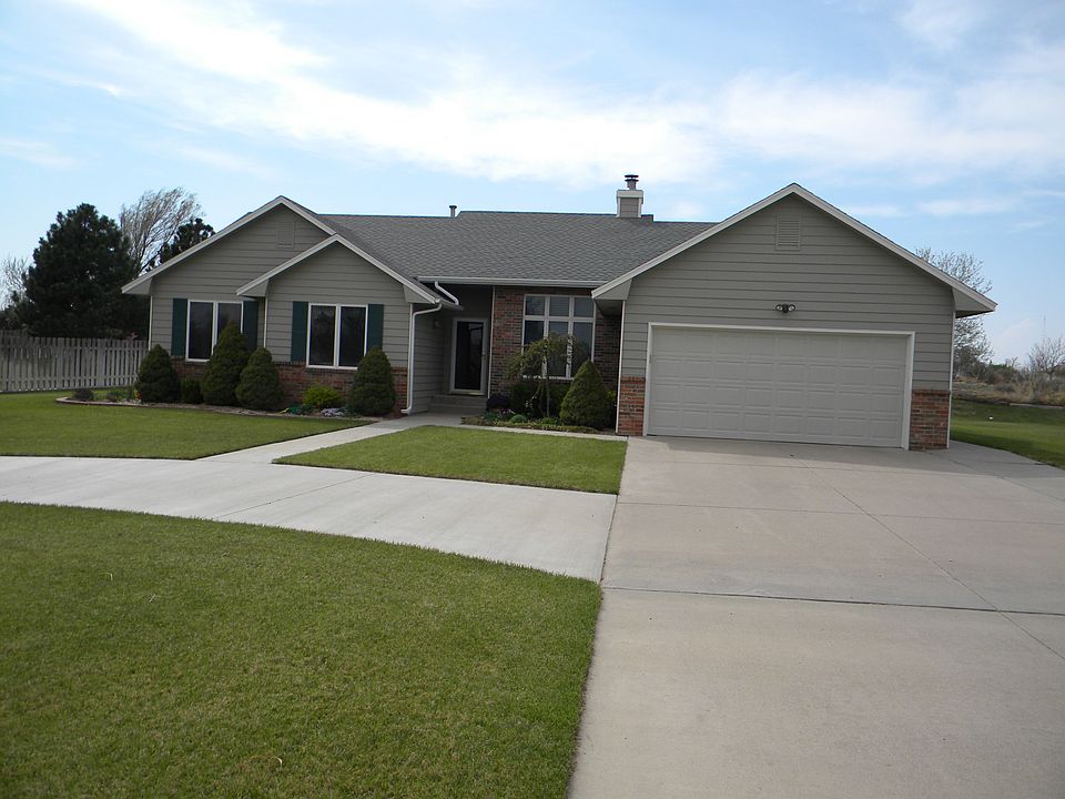 1st image of 105 Wellington Cir