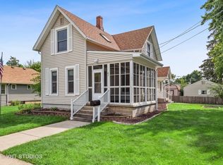 83 Mallery Ave, Elgin, IL 60123