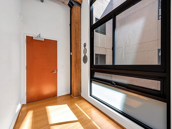 2nd image of 310 Townsend St APT 305