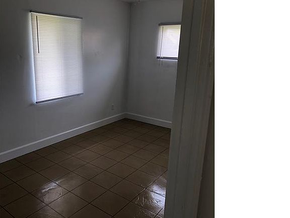 4th image of 1184 E 26th Ave