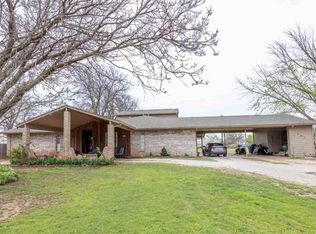 307 3rd St, Morrison, OK 73061