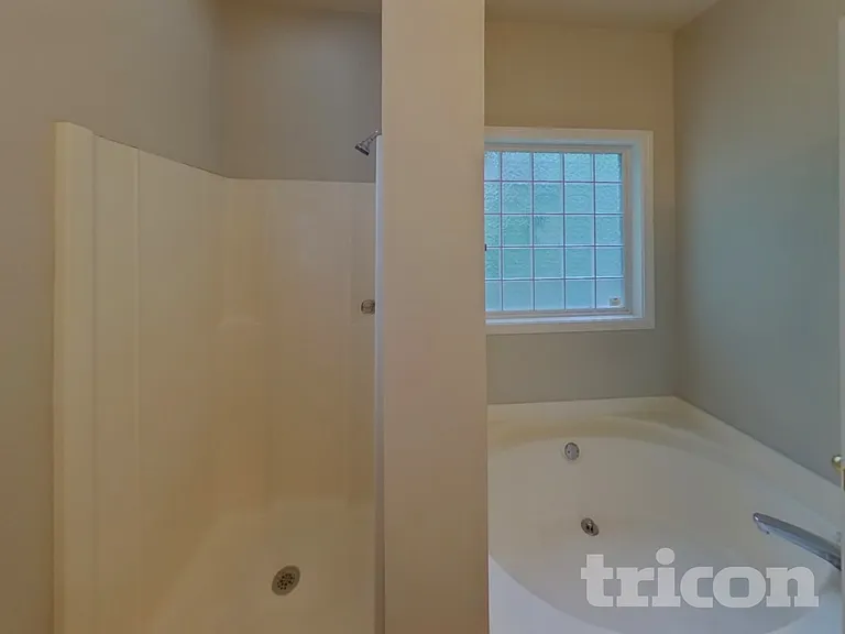 6297 Redcliff Dr — Photo 10