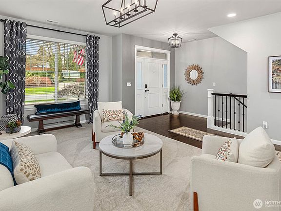 4th image of 912 77th Drive SE