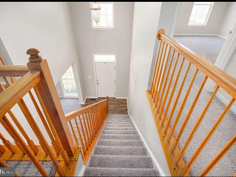 9333 Birch Cliff Dr — Photo 5