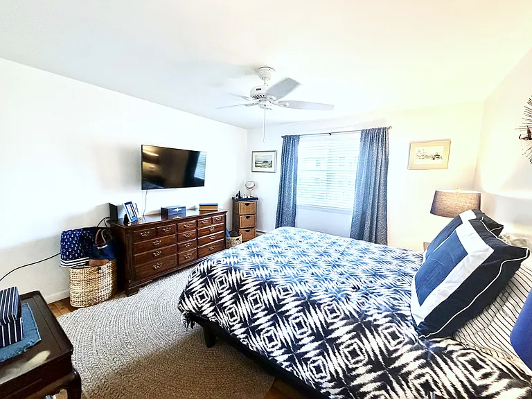 70 Carroll Ave #1009 — Photo 10