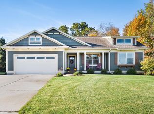 9175 Nature Meadows Dr NE, Rockford, MI 49341