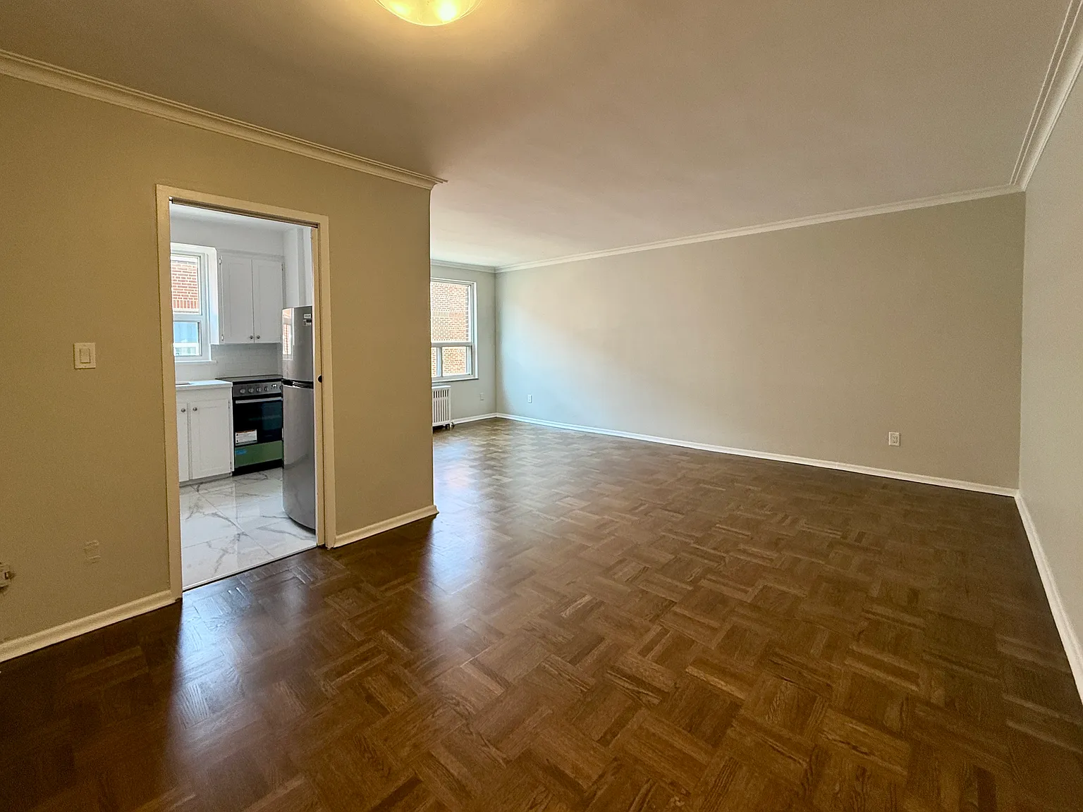 2 bed, 750 sqft, $2,190 — Photo 2