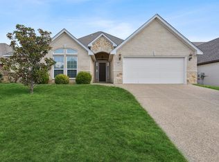 5237 Smokey Ridge Dr, Fort Worth, TX 76123