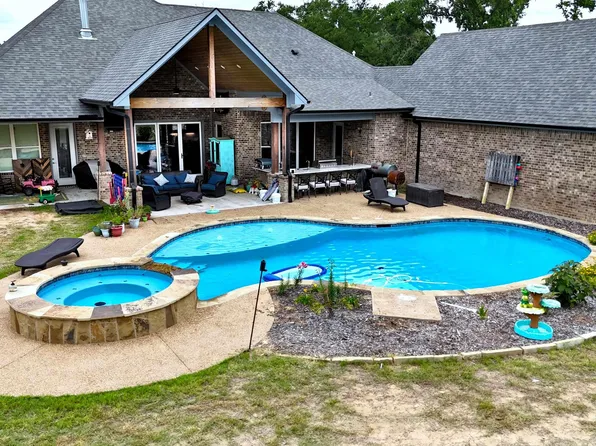 4999 Lago Vista Dr, Athens, TX 75752