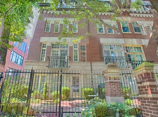 2630 N Southport Ave, Chicago, IL 60614