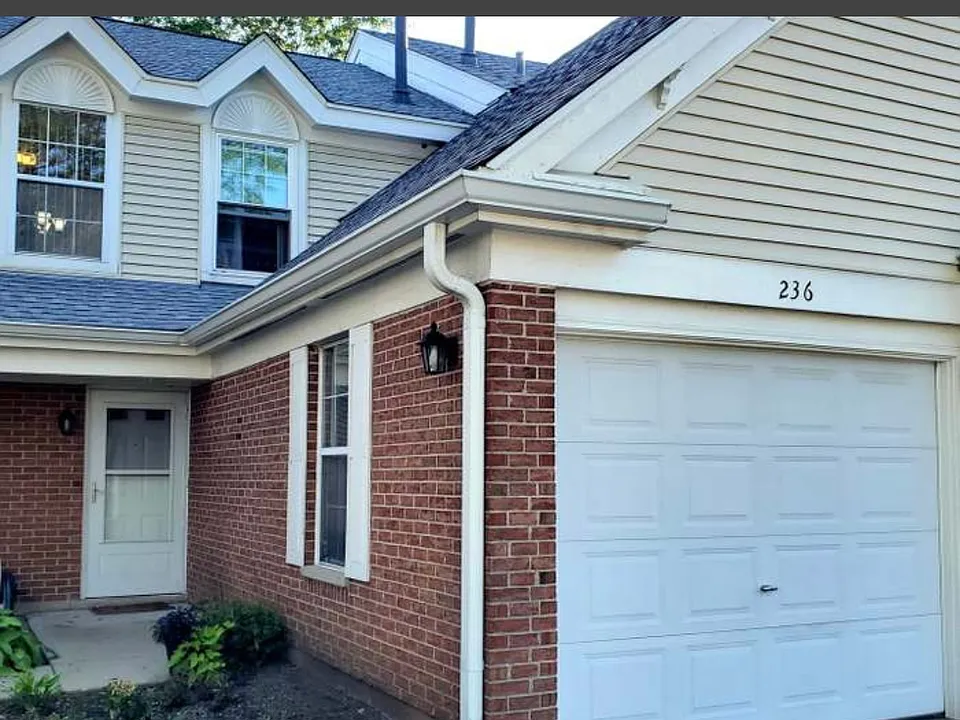 236 Green Knoll Ln