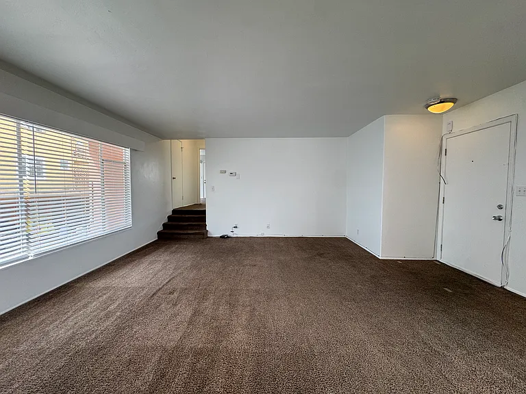 216 Orange St — Photo 2