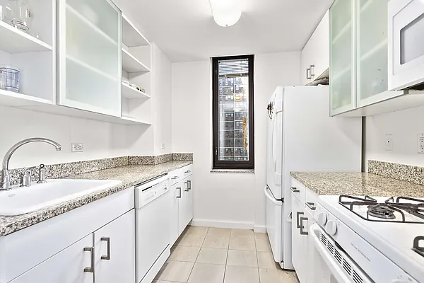 Rented by Compass | media 21