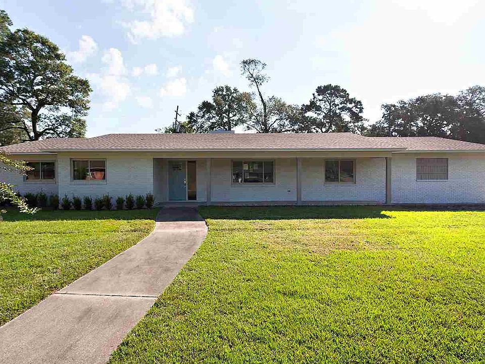 1st image of 920 Nichols Dr