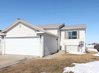 1030 Sheyenne Park Pl, West Fargo, ND 58078