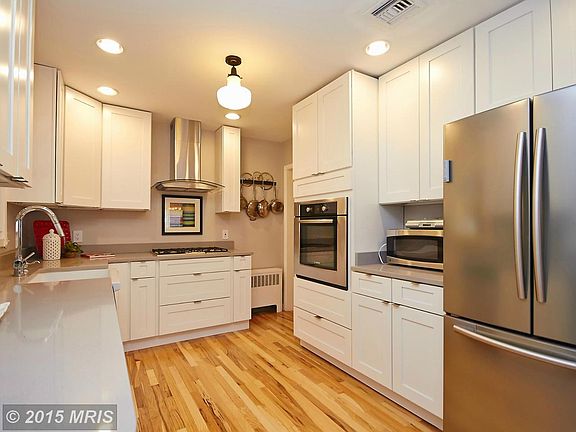 2nd image of 6126 Knollwood Dr