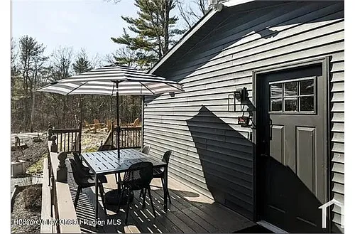 690 Green Lake Rd Photo 1