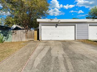 6831 Enchanted Springs Dr, San Antonio, TX 78249