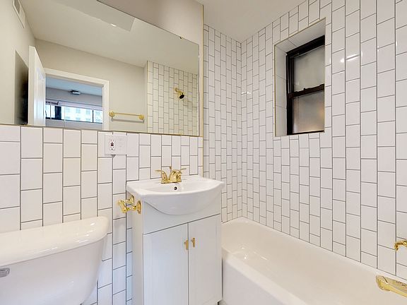 5th image of 5474 Delmar Blvd #603