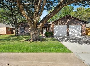 2815 Mayflower Landing Ct, Webster, TX 77598