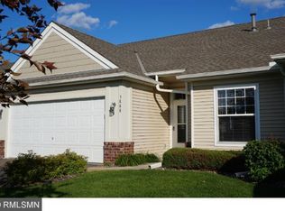 5888 Prairie Ridge Dr, Shoreview, MN 55126