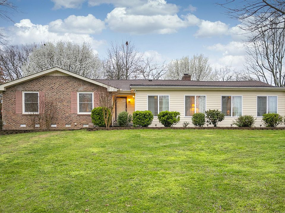 1st image of 109 Laurel Ln