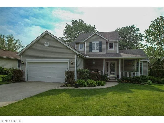 1126 Meadowbrook Dr photo 1