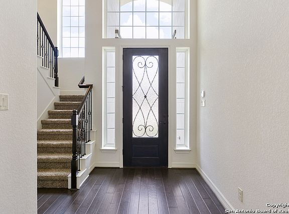 3rd image of 2514 Dunmore Hl