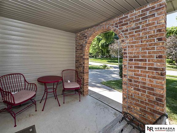 2nd image of 15112 S St