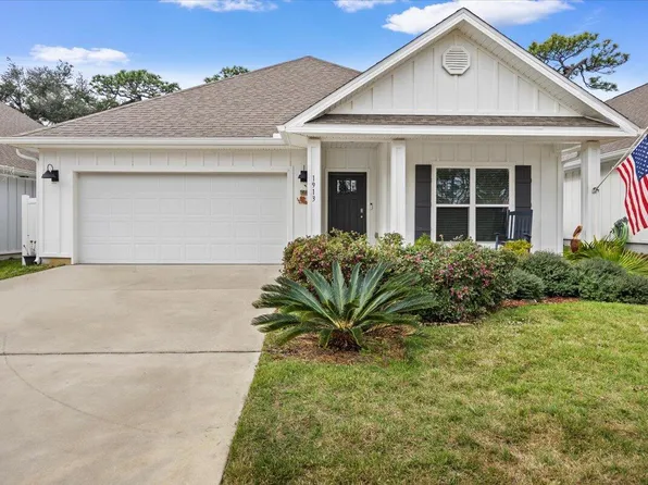 1913 Noleka Ct, Navarre, FL 32566