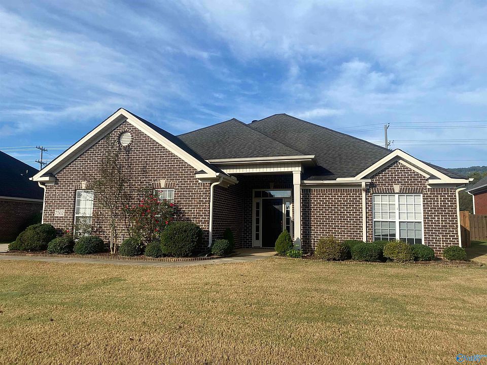 1st image of 7502 Parktrace Ln SE