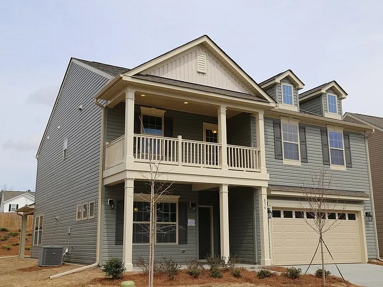 836 Poplar St — Photo 2