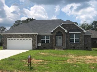 193 Daffodil Dr, Tullahoma, TN 37388