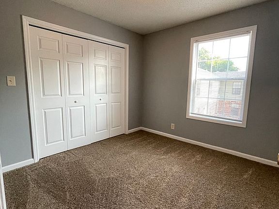 5th image of 143 Darlene Dr APT H
