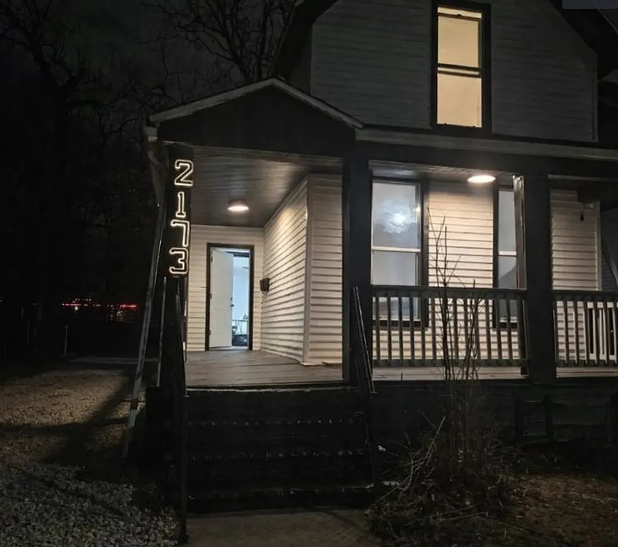 Newly Remodeled Four Bedroom — Photo 1