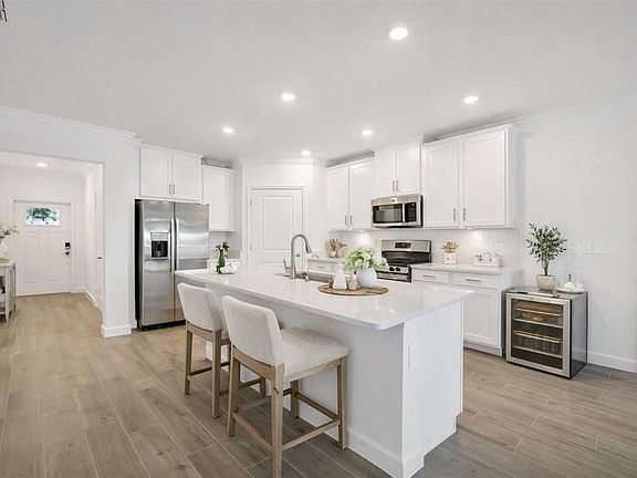 4th image of 17523 Holly Well Ave