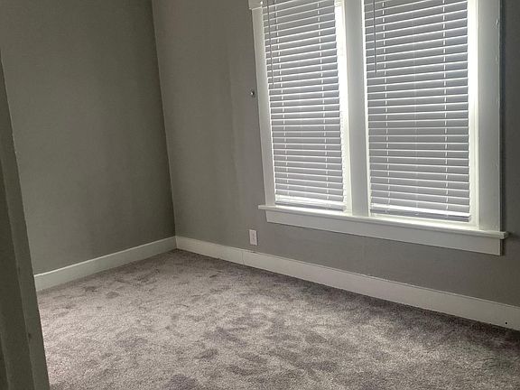 4th image of 208 W Babbitt St
