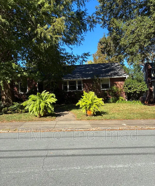 915 Carolina Ave #D