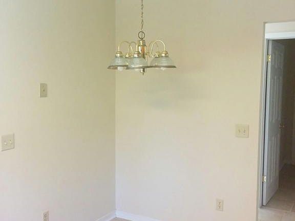 5th image of 514 Samuel Huntington St