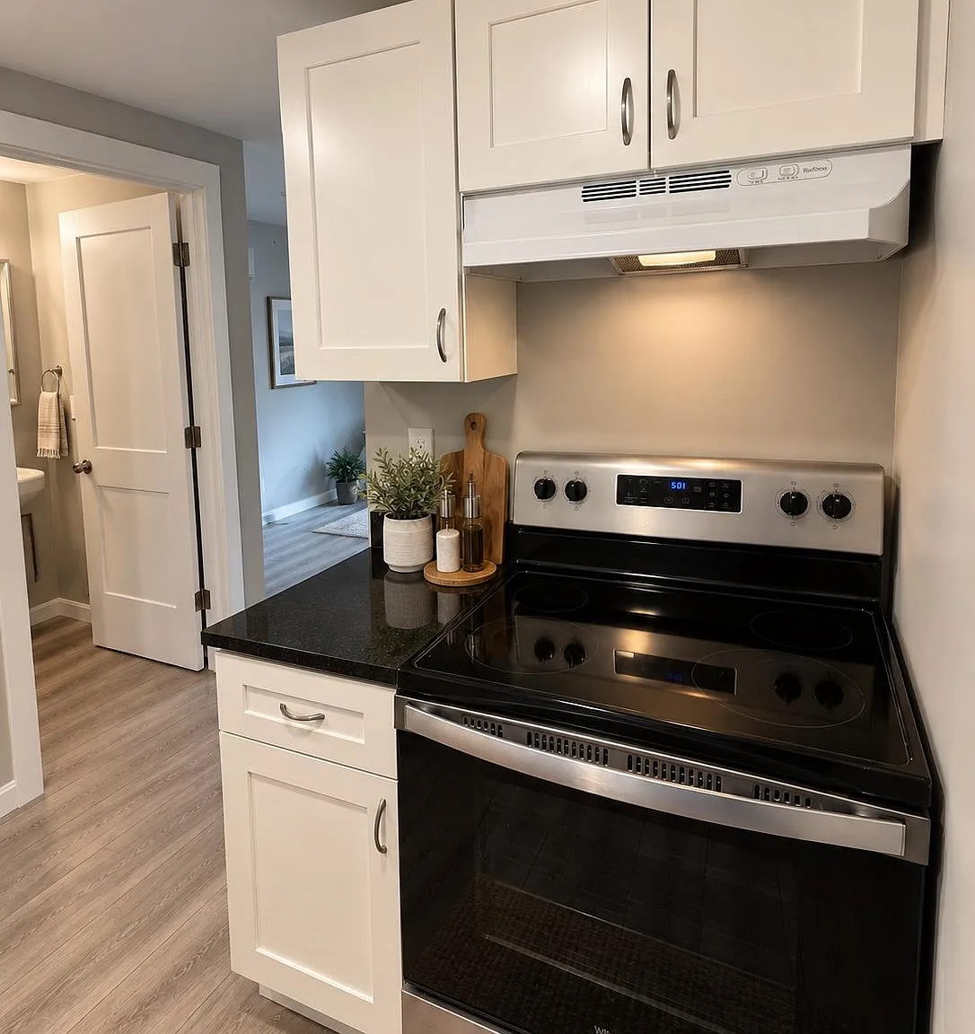 Studio, 1.0 bath, 300 sqft, $1,750 — Photo 3