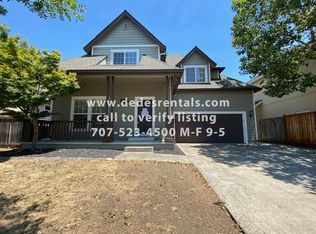 2222 Goldleaf Ln, Santa Rosa, CA 95403