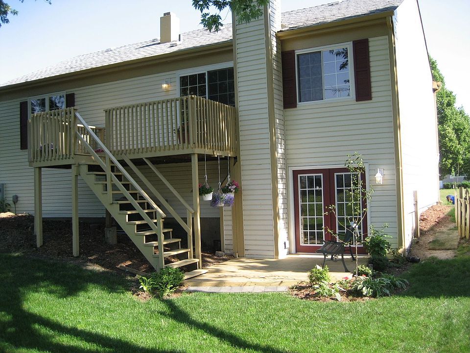 2nd image of 121 Wallace St