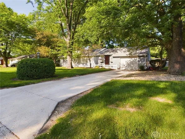 105 Redwood Dr, Greenville, OH 45331