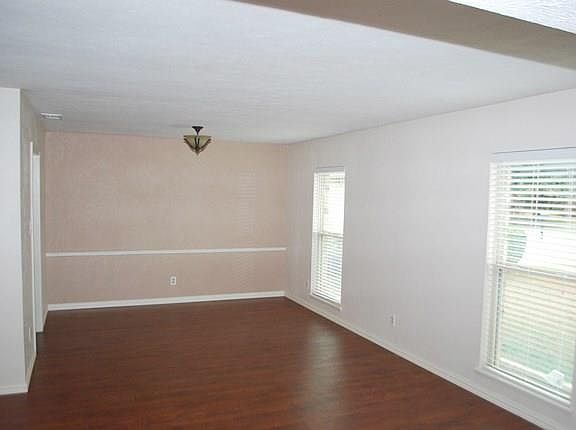 3rd image of 4220 Sweetgum Way