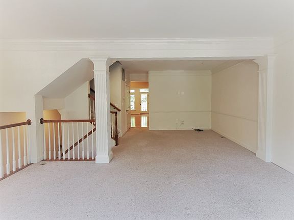 Living/Dining Area