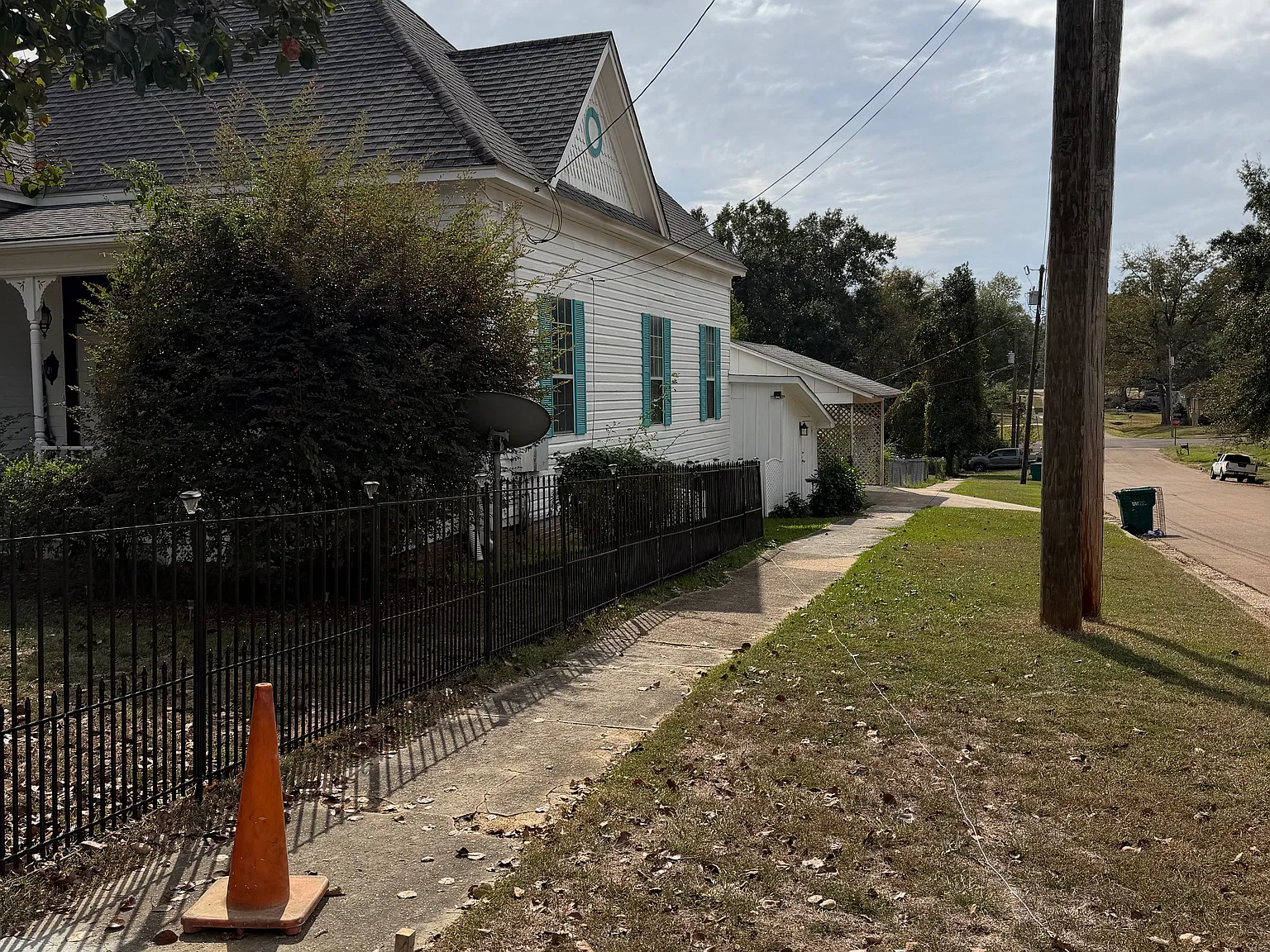 3 bed, 1870 sqft, $1,400 — Photo 2
