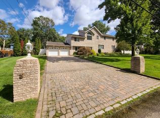 5 Willow Way, Berkeley Heights, NJ 07922