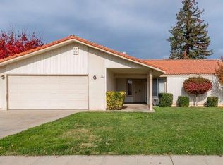 1581 Barstow Ave, Clovis, CA 93611