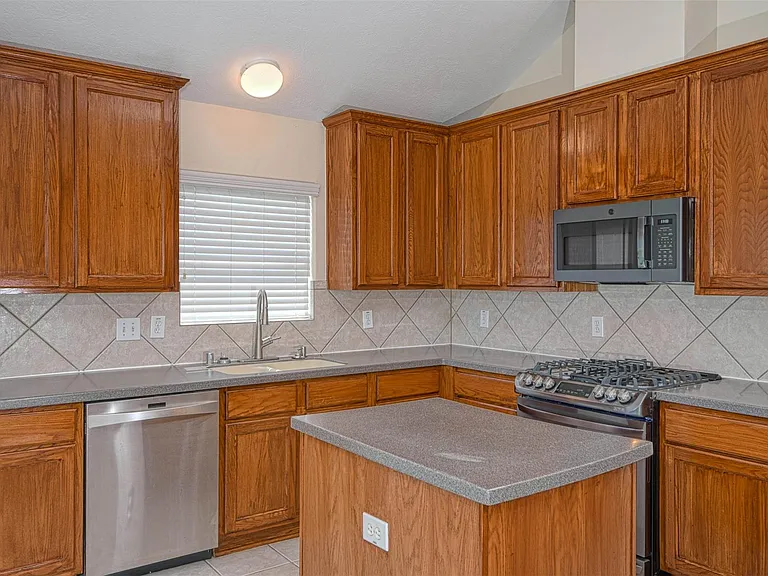 20834 Normandy Forest Dr — Photo 7